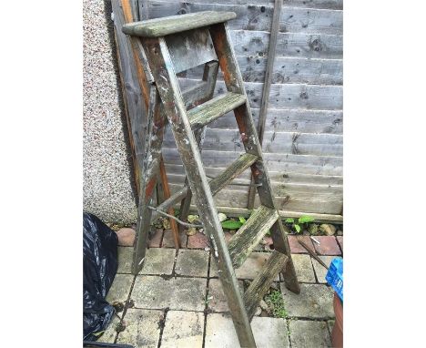 Step ladder