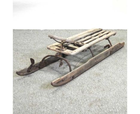 A vintage wooden sledge145cm
