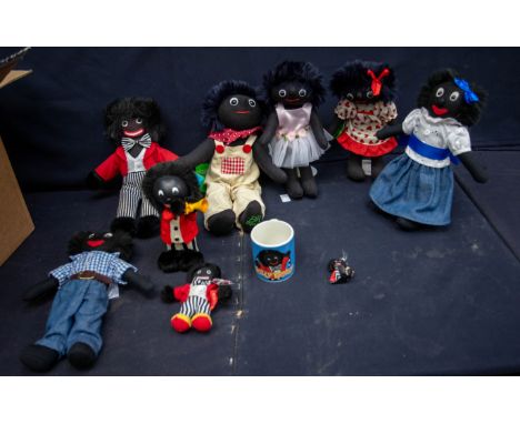 Various Deans Golly bears together with various other golly related items  Notice from the the-saleroom.com: These items are 