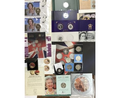 Modern Collection of Royal Mint Brilliant Uncirculated sets of 2009 Shield of Arms &amp; 2006 Year Set, Queen Elizabeth II 90