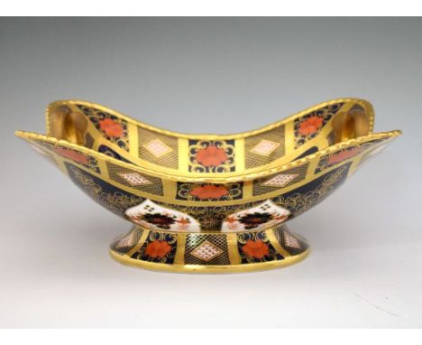 Royal Crown Derby shaped rectangular comport, decorated in the Imari palette, printed marks and date code for 1982, 28.75cm w