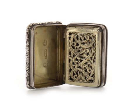 GEORGE IV SILVER VINAIGARETTEmaker Thomas & William Simpson, Birmingham 1823, engine tuned design, floral border, gilt wash i