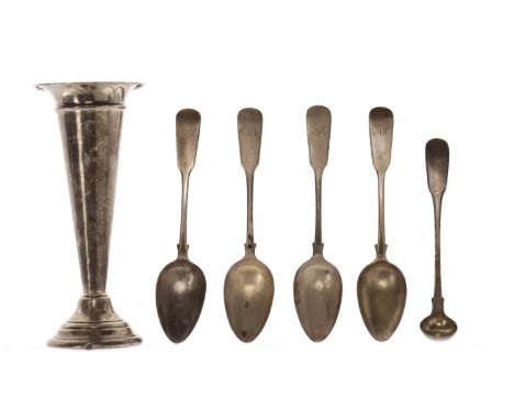 SET OF TWELVE SILVER TEASPOONS AND PAIR OF SUGAR TONGSArthur Price & Co Ltd, Birmingham 1932, Hanoverian pattern with beaded 
