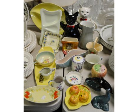 Decorative ceramics - Poole, Susie Cooper, Carlton Ware etc.