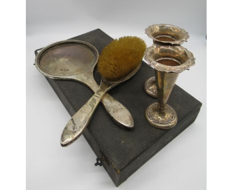 Hallmarked Sterling silver dressing table cased set of a hair brush and hand mirror (missing mirror) Birmingham, 1919 and a p