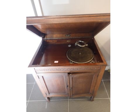 Vintage Garrard Maxitone oak cased record player