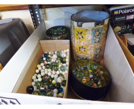 MARBLES. Box of antique and vintage marbles