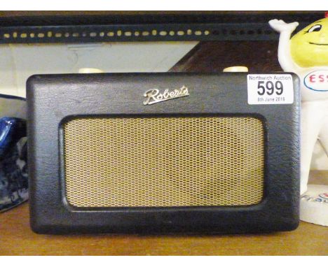 ROBERTS RADIO. Roberts vintage transistor radio