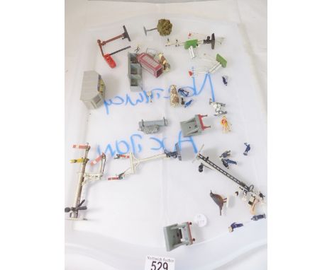 RAILWAY ACCESSORIES. Tray of vintage railway accessories including signals 