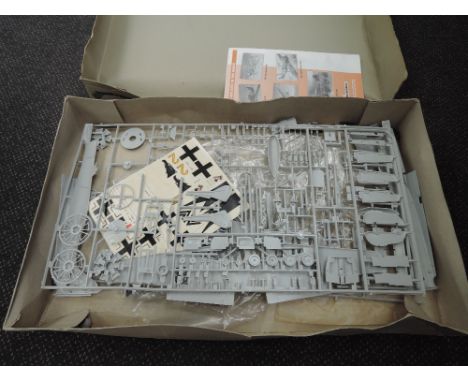 A Airfix 1:24 scale plastic kit, Focke-Wulf Fw 190A, appears unmade and boxed