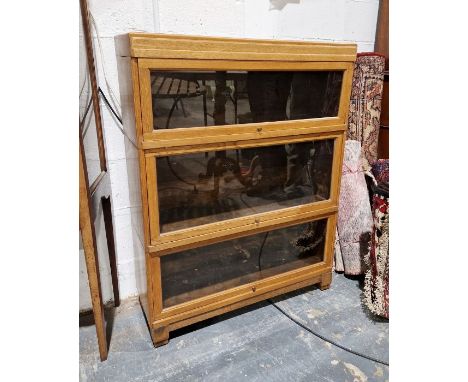 Oak Globe Wernicke three section bookcase measuring approx. 111cm high, 85cm wide,29cm deepCondition ReportSome light surface