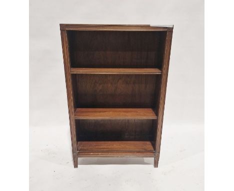 20th century mahogany three shelf bookcase, 97cm high x 61cm wide x 25cm deep&nbsp;