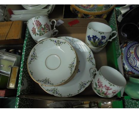 Small selection of teacups, saucers and side plates of German origin