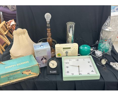 Selection of electrical items includes Roberts radio, Morphy Richards hair dryer, desk light, lamps, clocks etc, all untested