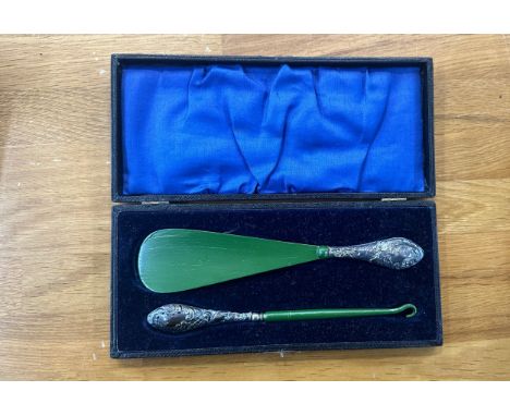 Vintage cased silver handled shoe horn and button hook set 