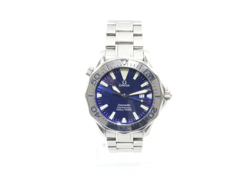 OMEGA - A gents stainless steel Omega Seamaster Professional 300m quartz wristwatch, light scratches on bezel &amp; strap com