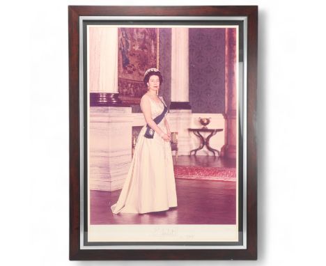 HRH Queen Elizabeth II, full length photographic portrait print, with original ink signature below the image, dated 1968, mod