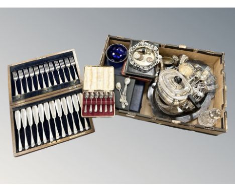 A quantity of silver and silver plate, the silver including a boxed set of six silver teaspoons, a set of five continental te