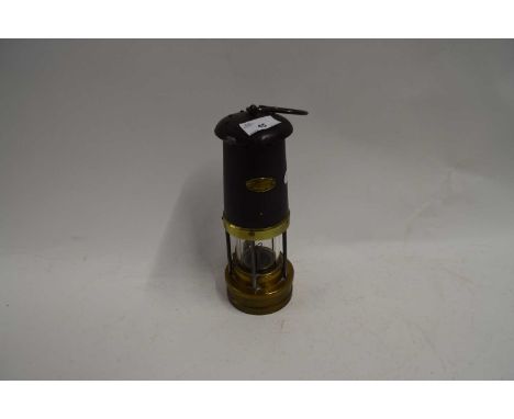 VINTAGE MINERS LAMP MARKED 'THOMAS &amp; WILLIAMS, CAMBRIAN WORKS'