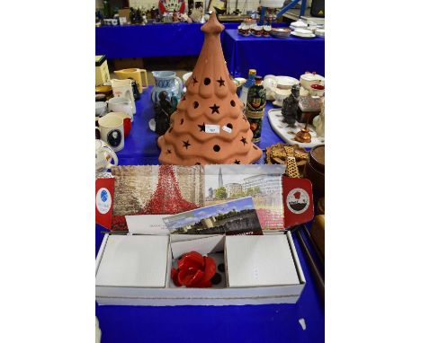 TERRACOTTA LAMP FORMED AS A CHRISTMAS TREE TOGETHER WITH A TOWER OF LONDON FIRST WORLD WAR ANNIVERSARY POPPY ORNAMENT, (BOXED