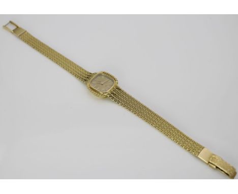 Damenschmuckbanduhr "Ebel". Quadratisch gerundetes Gehäuse und angesetztes Flechtband (Ansätze l. besch.) 750/000 GG, brutto 