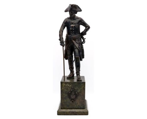 Rauch, Christian Daniel (1777 Aarolsen - Dresden 1857), nach Friedrich der Große in Uniform mit Stock. Schwarz-braun patinier