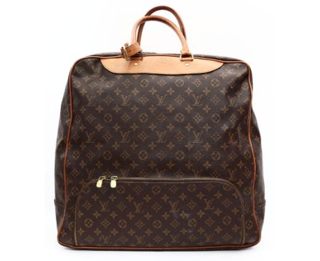 Vintage Travel Bag "Evasion", Louis Vuitton. Monogram Canvas, braune Beschläge aus Rindsleder mit Blindprägung "LOUIS VUITTON