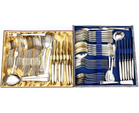 Tafelbesteck für zwölf Personen, WMF, 77-teilig. Überwiegend 90er Auflage. "Form 2500 - Art Deco". Bestehend aus: Je zwölf Me
