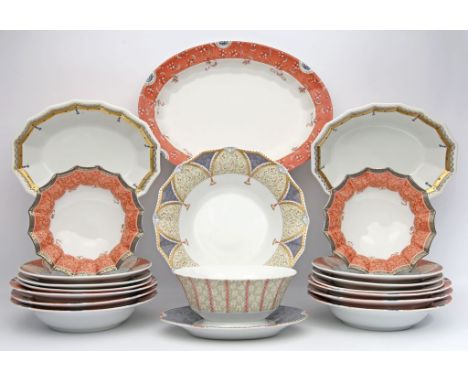 Service für sechs Personen, Royal Copenhagen, "Fairytale", 19-teilig. Polychromes Dekor und Gold. Bestehend aus: Je sechs Des