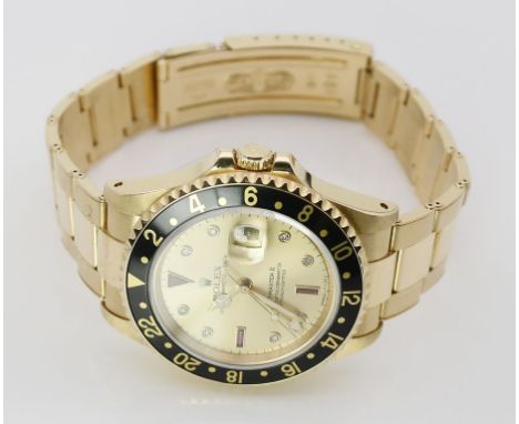 Vintage-Herrenarmbanduhr "ROLEX", Modell "Oyster Perpetual Date, GMT Master II". Gehäuse und Gliederband mit verdeckter Falts