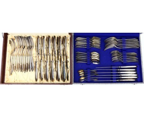 Tafelbesteck für mindestens zwölf Personen, WMF, 125-teilig. 90er und 10er Auflage. "Fächermuster". Bestehend aus: Je zwölf M