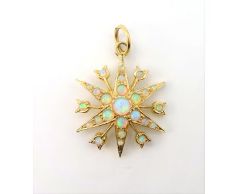 9ct gold opal star pendant hallmarked   Condition Report  Length = 2.8cm approx 3.5gm  Click here for further images, conditi