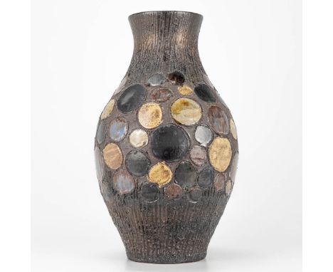 Elisabeth VANDEWEGHE (XX-XXI) A ceramic vase with multiple glazes, marked Perignem. (35 x 20 cm)