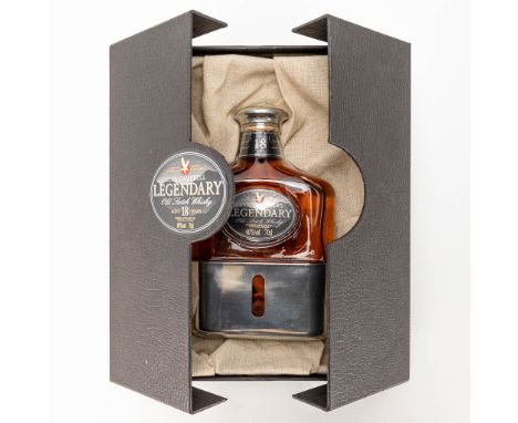 A bottle of Clan Campbell Legendary Old Scotch Whisky, 18 years old. (30 cm)