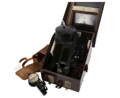 A bubble sextant Mark I XB 6B/289 no. 1828/44, British Patents 480112 and 490621 and pending, in original case, Baird & Tatlo