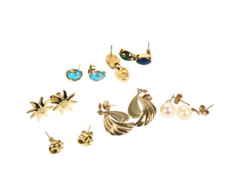 6 pairs of 9ct gold earrings, including stone set and drop pearl, 16.9g gross 
