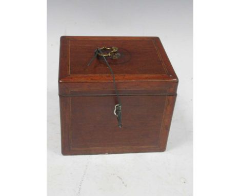 A George III mahogany tea caddy, 12 x 14 x 12cm