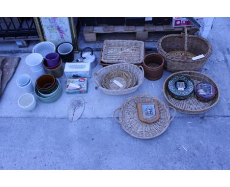 AN ASSORTMENT OF ITEMS TO INCLUDE WICKER BASKETS AND CERAMIC PLANT POTS ETC