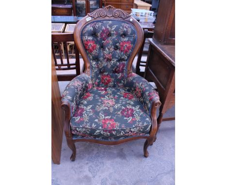 A VICTORIAN STYLE SPOON BACK CHAIR WITH BUTTON BACK