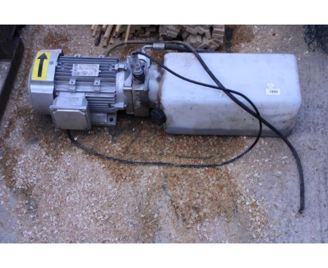 A HYDRAULIC THREE PHASE MOTOR ENGINE FOR A TIPPER TRUCK