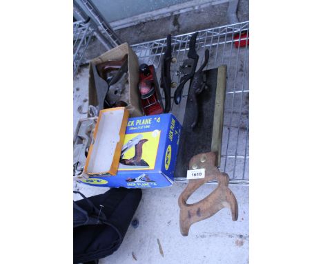 VARIOUS TOOLS TO INCLUDE VINTAGE PLANES, SAW ETC