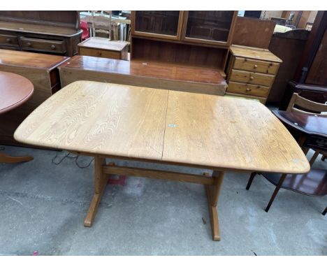 AN ELM ERCOL STYLE EXTENDING DINING TABLE, 60" X 36" (LEAF 19.5")