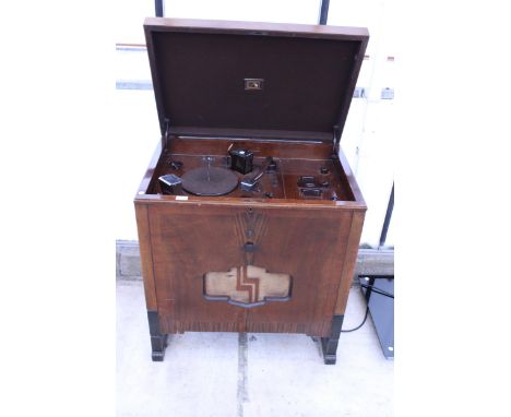 A VINTAGE WOODEN CASED HIS MASTERS VOICE RADIOGRAM