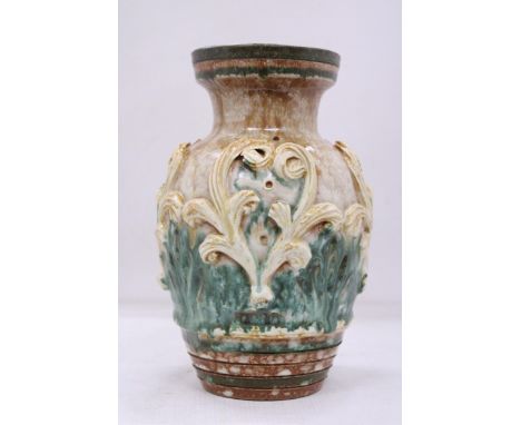 AN ITALIAN POTTERY ART ALVINO BAGNI RAYMOR VASE