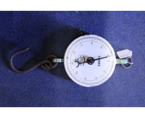 A VINTAGE SPRING BALANCE SCALE