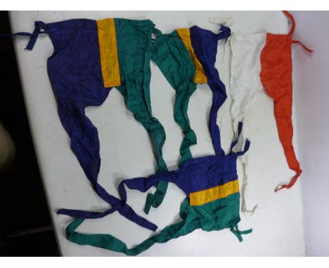 A WORLD WAR II BRITISH INDIAN ARMY LANCE PENNANT AND THREE FURTHER PENNANTS, HEIGHT 22CM, LENGTH 57CM