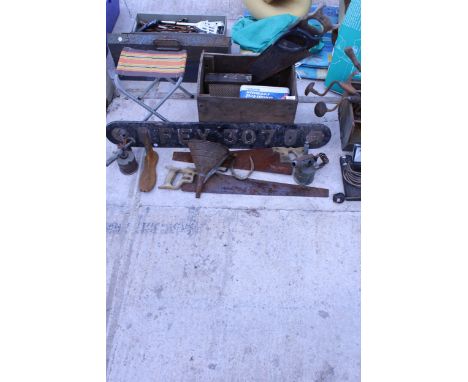 AN ASSORTMENT OF VINTAGE ITEMS TO INCLUDE SAWS, SHOE LAST, WOODEN SIGN, ETC