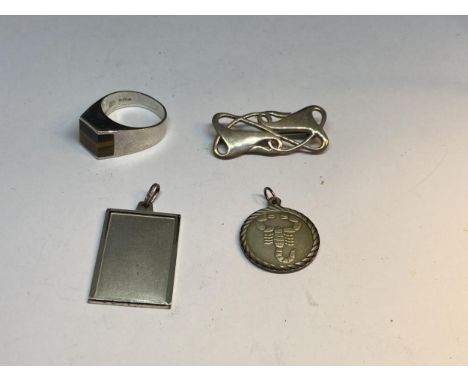 FOUR MARKED SILVER ITEMS TO INCLUDE MACINTOSH STYLE BROOCH, A RING WITH ONYX STONE AND TWO PENDANTS