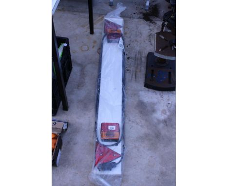 A TRAILER LIGHTING BOARD 4FT LONG