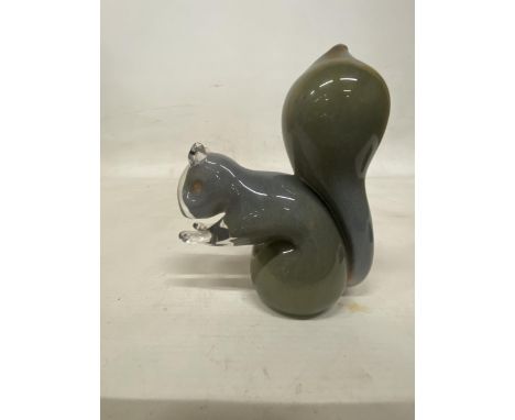 A WEDGWOOD ART GLASS GREY SQUIRREL
